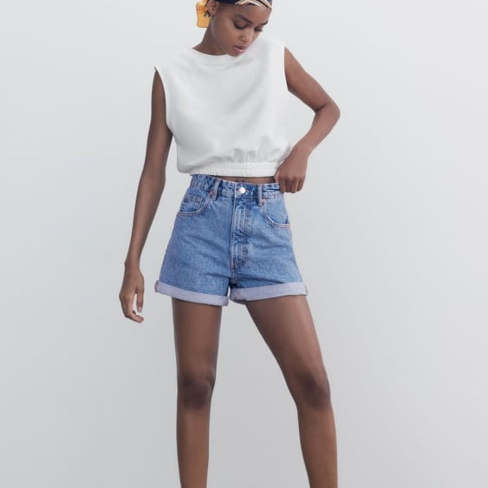 Zara women’s mom denim shorts size 30 US 10